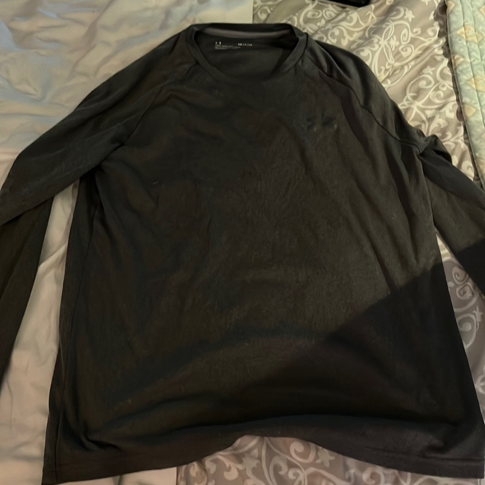 Mens Under armor grey long sleeve shirt small